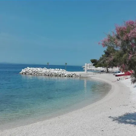 Absolute Beach Holidays דירה