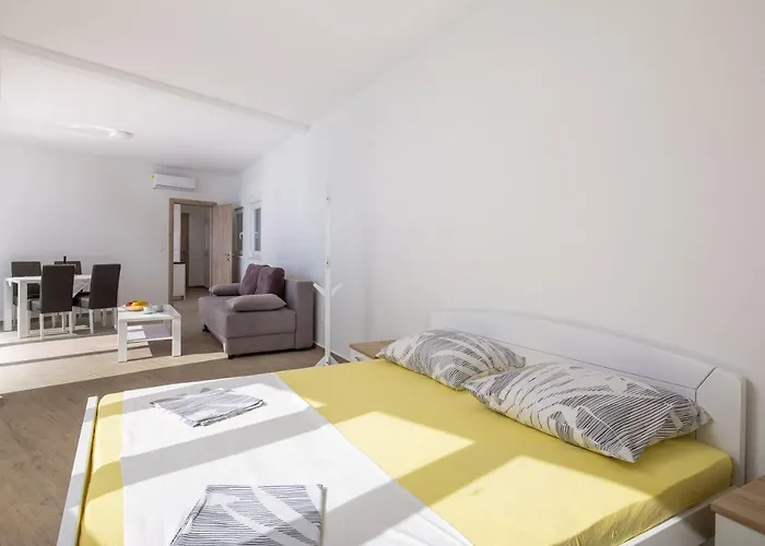 Lägenhet Absolute Beach Holidays Dugi Rat