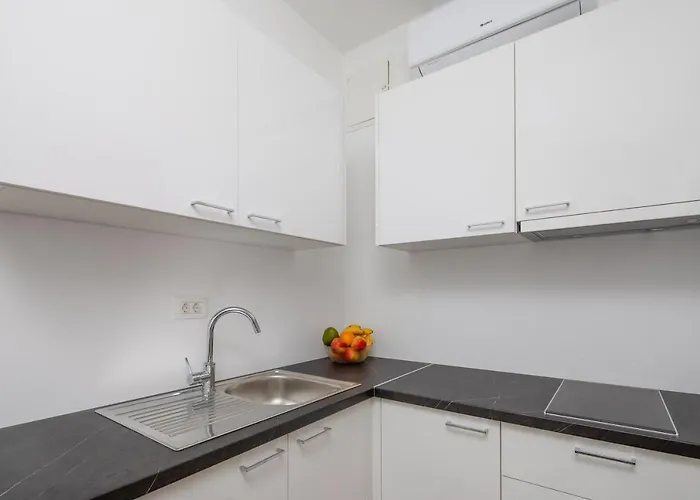 Absolute Beach Holidays * Dugi Rat