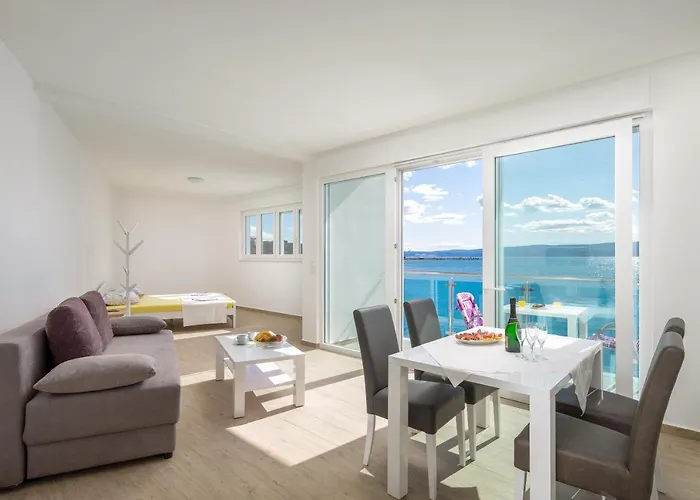 Absolute Beach Holidays Lägenhet *