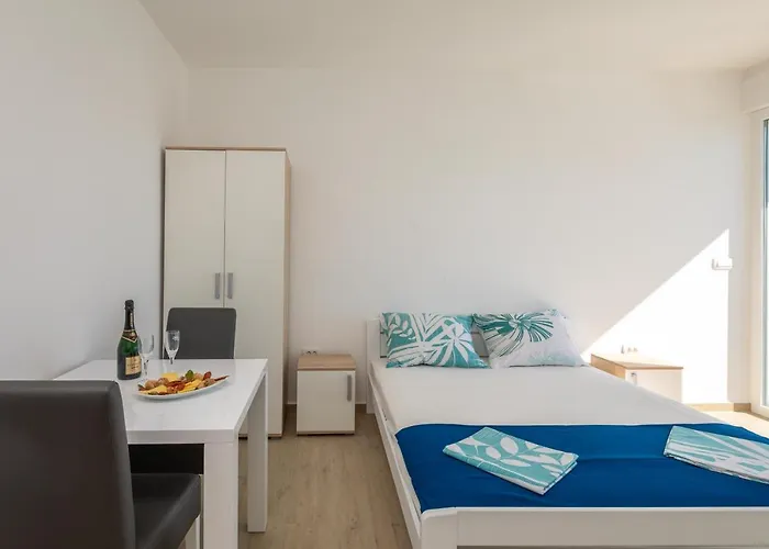 Absolute Beach Holidays Dugi Rat