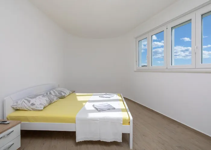 Absolute Beach Holidays Lägenhet *